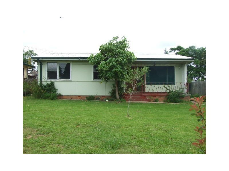 25 FERAMIN AVENUE, Whalan NSW 2770