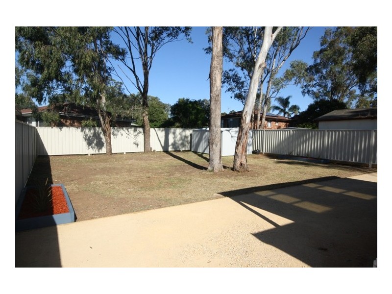 27 NATHAN CRESCENT, Dean Park NSW 2761