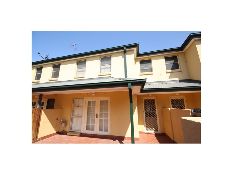 7/8 SAINSBURY STREET, St Marys NSW 2760