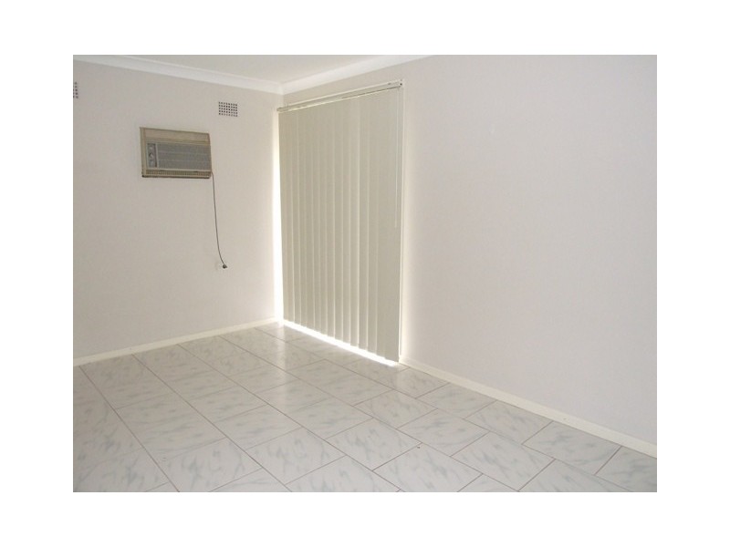 32 DISCOVERY AVENUE, Willmot NSW 2770