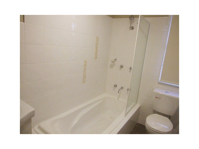 15 MIKKELSEN AVENUE, Tregear NSW 2770