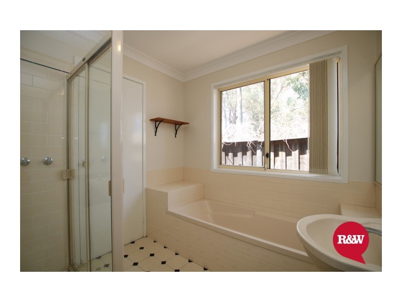 5B Dimascio Place, Oakhurst NSW 2761