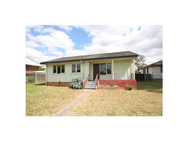 10 CATO PLACE, Blackett NSW 2770