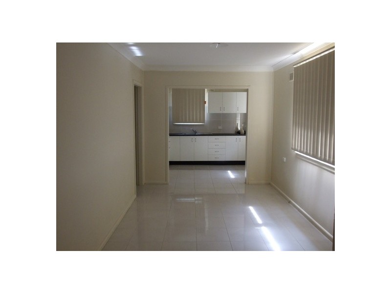 24 WAIKANDA AVENUE, Whalan NSW 2770