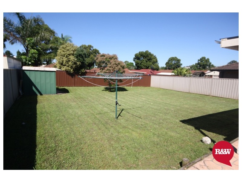 18 Hillview Place, Glendenning NSW 2761