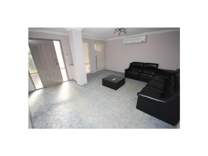 3B DRYDEN AVENUE, Oakhurst NSW 2761