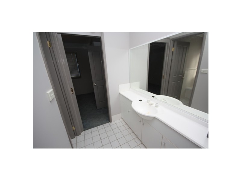 3B DRYDEN AVENUE, Oakhurst NSW 2761