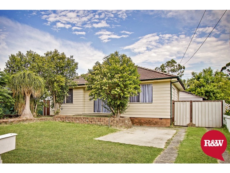 15 Talmiro Street, Whalan NSW 2770