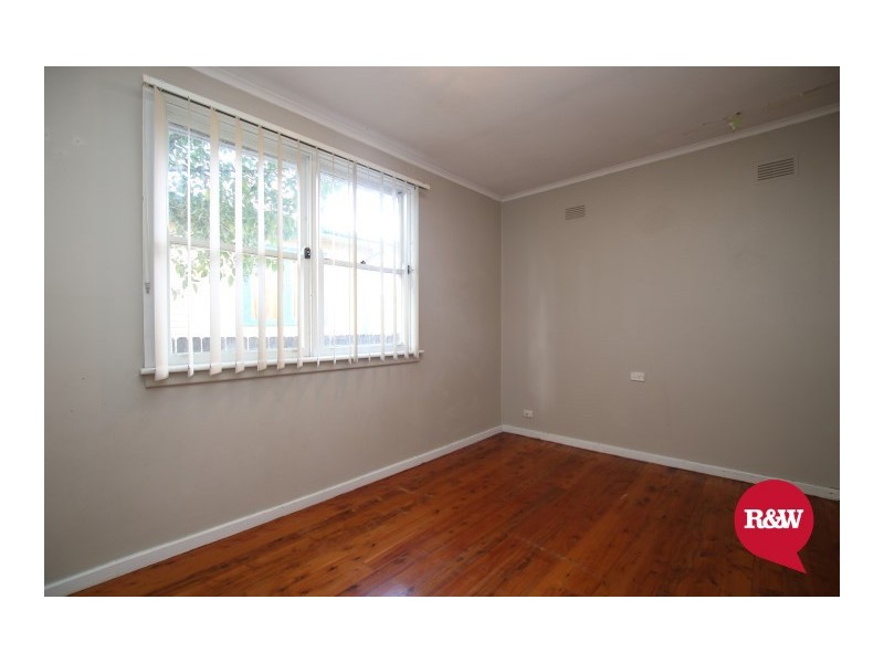 25 Feramin Avenue, Whalan NSW 2770