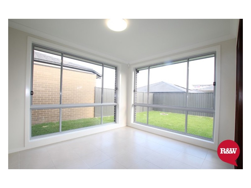 27 Herford Street, Ropes Crossing NSW 2760