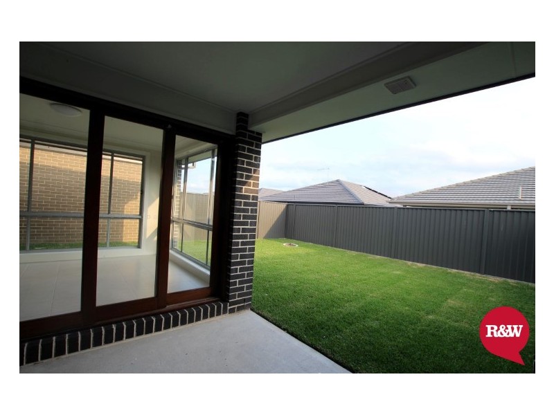 27 Herford Street, Ropes Crossing NSW 2760