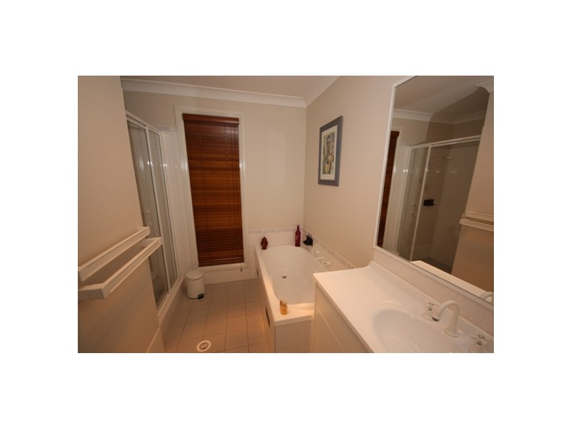 2  ALMA PLACE, Rooty Hill NSW 2766