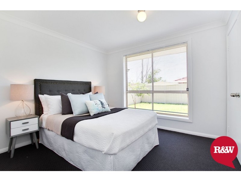 8 Chilton Avenue, Oakhurst NSW 2761