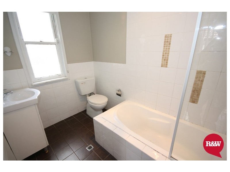 39 Lingayen Avenue, Lethbridge Park NSW 2770