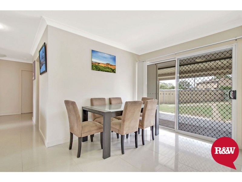 8 Peron Place, Willmot NSW 2770