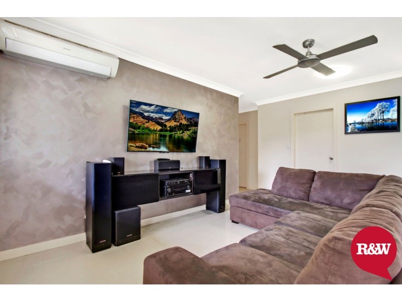 8 Peron Place, Willmot NSW 2770