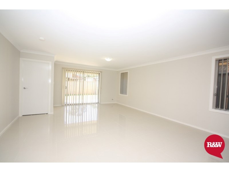 4 Twynam Place, Minto NSW 2566