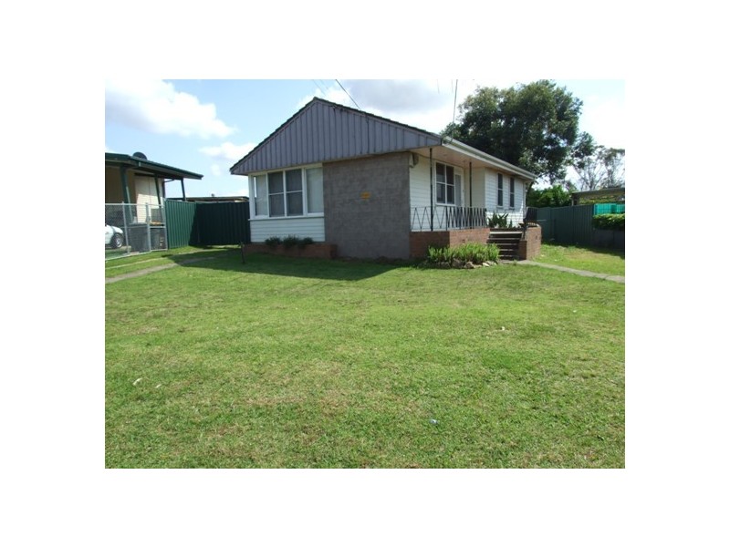 100 SAMARAI ROAD, Whalan NSW 2770