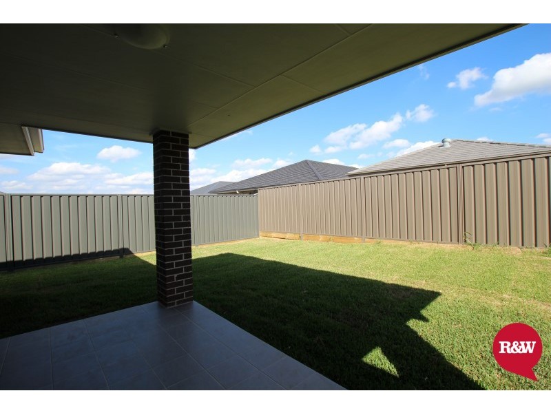 7 Holden Drive, Oran Park NSW 2570