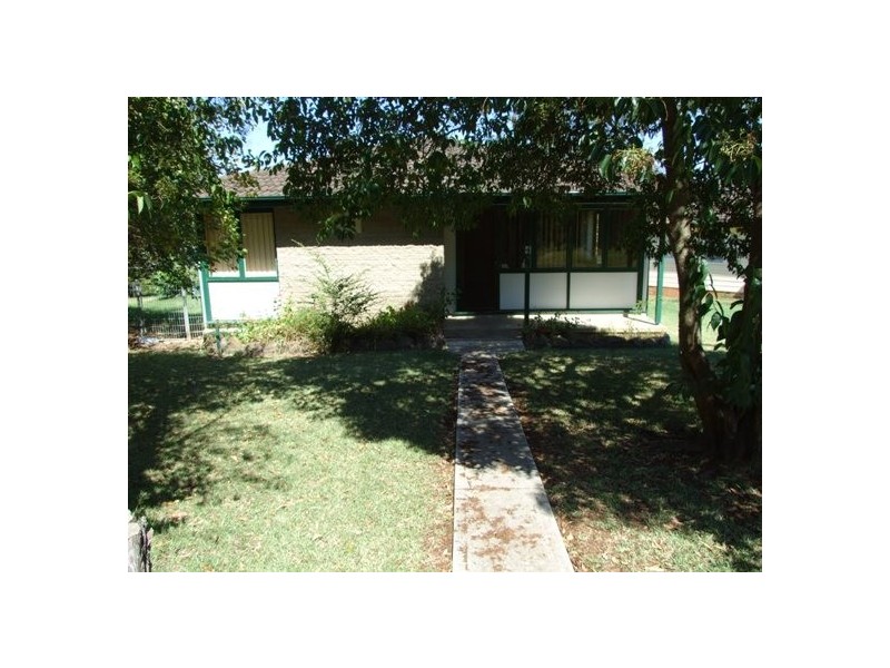 4 BRAMBLE PLACE, Whalan NSW 2770