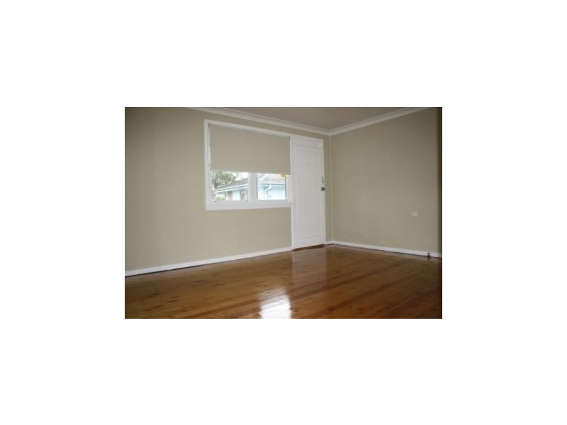 33 NAURU CRESCENT, Lethbridge Park NSW 2770