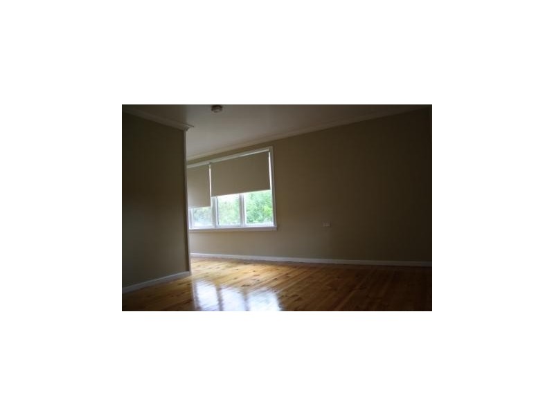 33 NAURU CRESCENT, Lethbridge Park NSW 2770