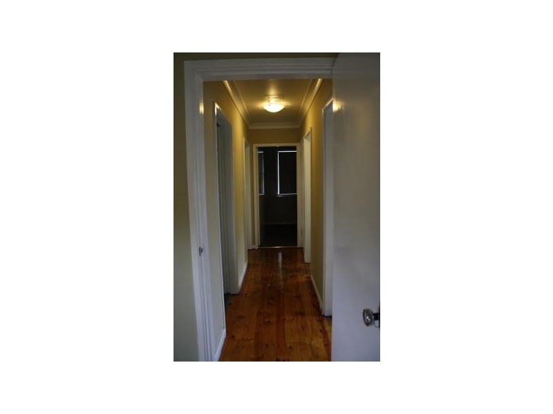 33 NAURU CRESCENT, Lethbridge Park NSW 2770