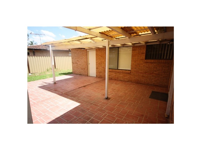 9 FLORIAN GROVE, Oakhurst NSW 2761