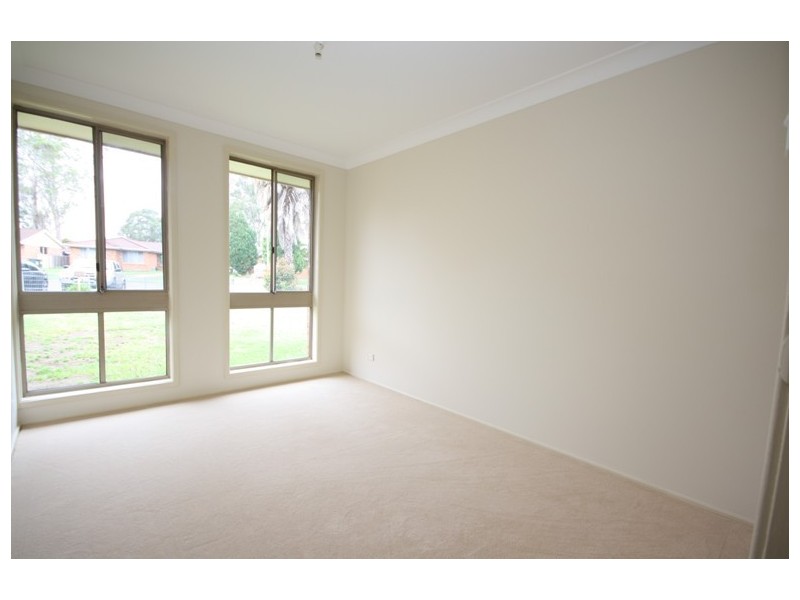 42  SIMMS ROAD, Oakhurst NSW 2761