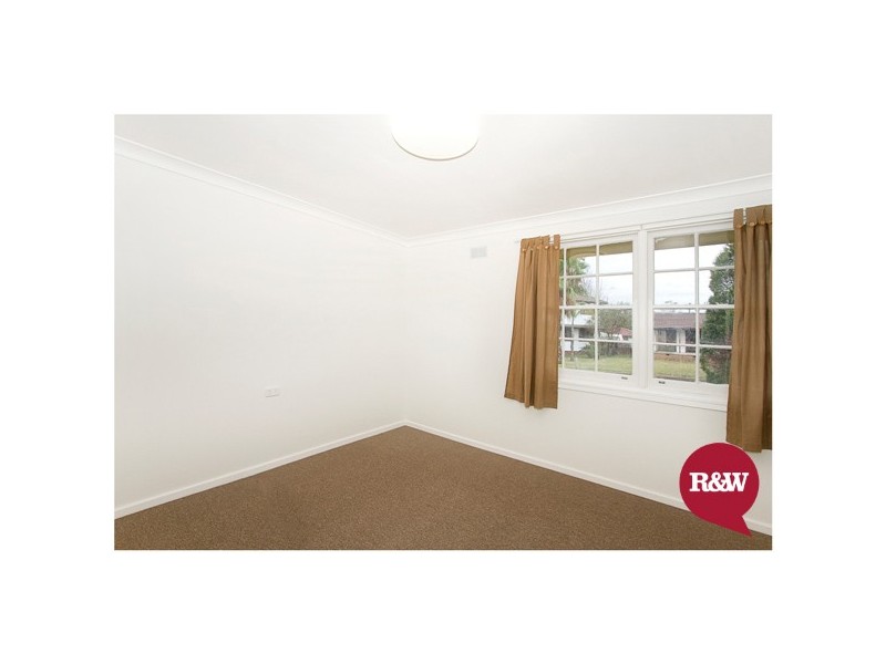 5 Basildon Place, Hebersham NSW 2770