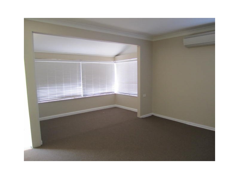 34 TORRES CRESCENT, Whalan NSW 2770