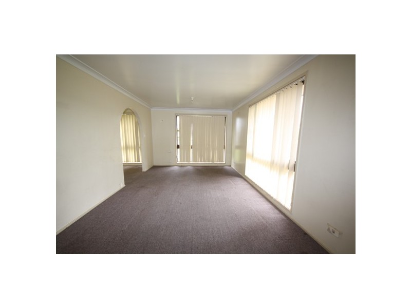 10 MAGYAR  PLACE, Oakhurst NSW 2761