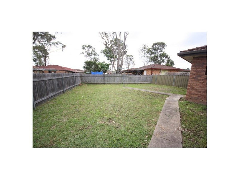 10 MAGYAR  PLACE, Oakhurst NSW 2761