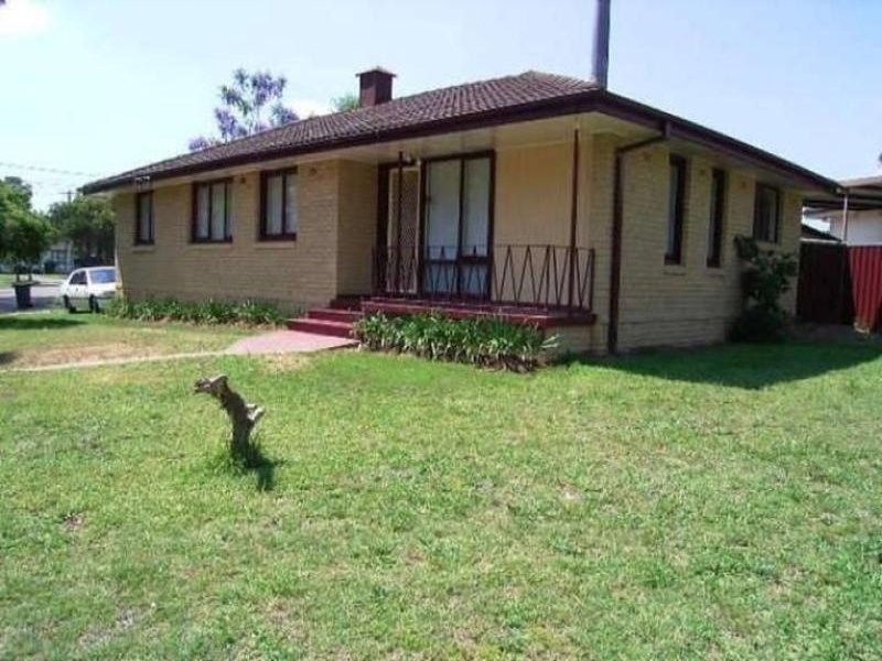 2 ARNHEM PLACE, Willmot NSW 2770