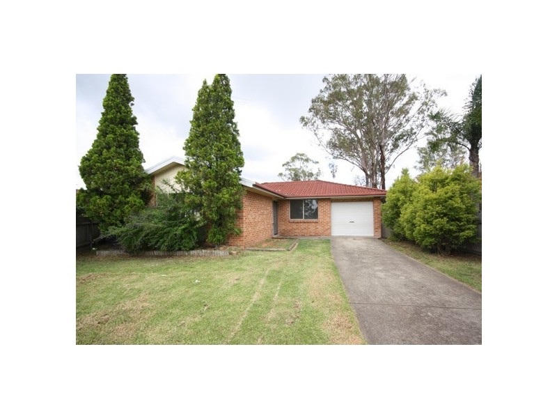 11 MAGYAR PLACE, Oakhurst NSW 2761