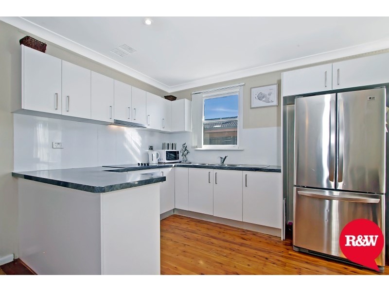 14 Copeland Road, Lethbridge Park NSW 2770