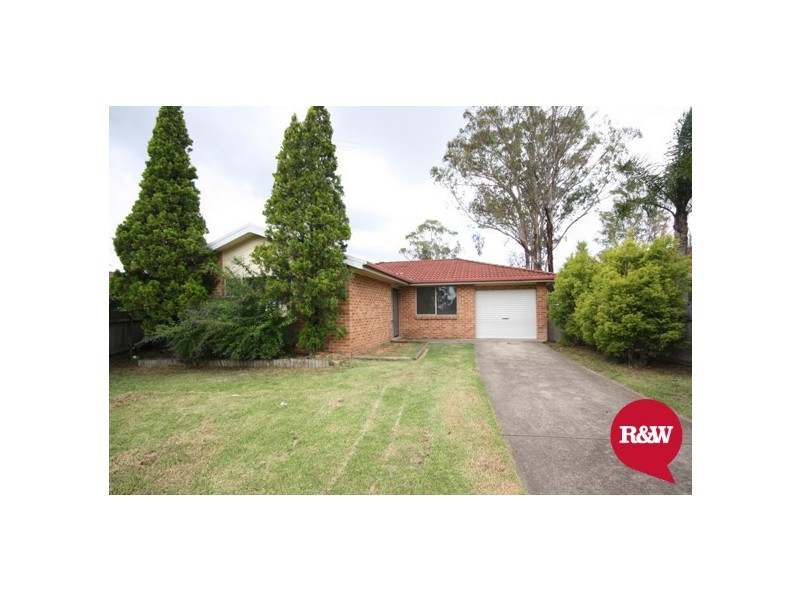 11 Magyar Place, Oakhurst NSW 2761