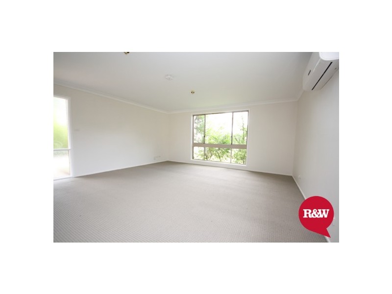 11 Magyar Place, Oakhurst NSW 2761
