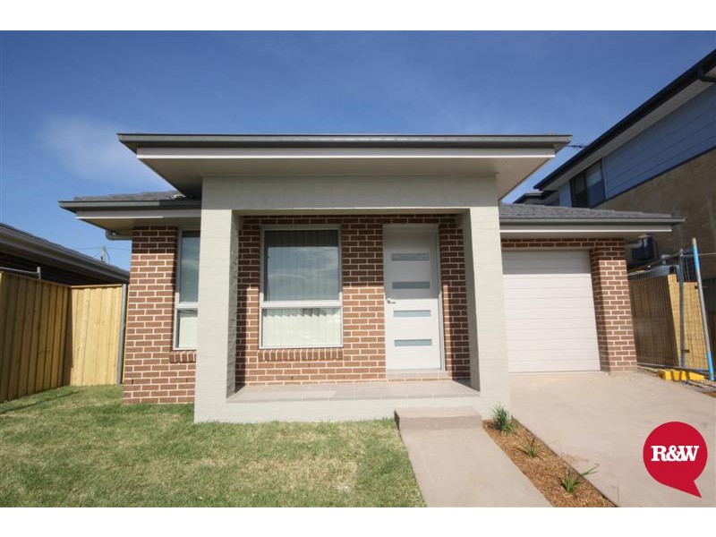 25 Grampian Avenue, Minto NSW 2566