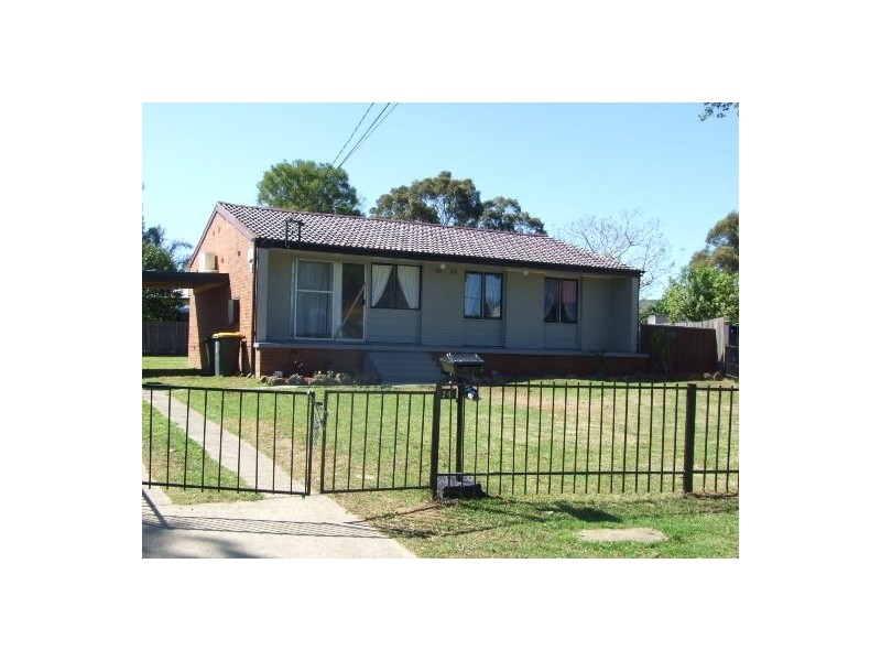 14 FIELD PLACE, Blackett NSW 2770