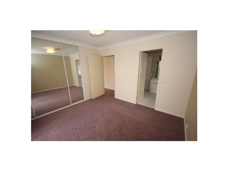 8 DUNKLEY COURT, Rooty Hill NSW 2766