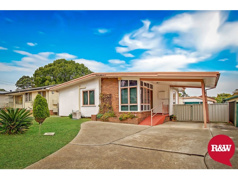 33 Neriba Crescent, Whalan NSW 2770