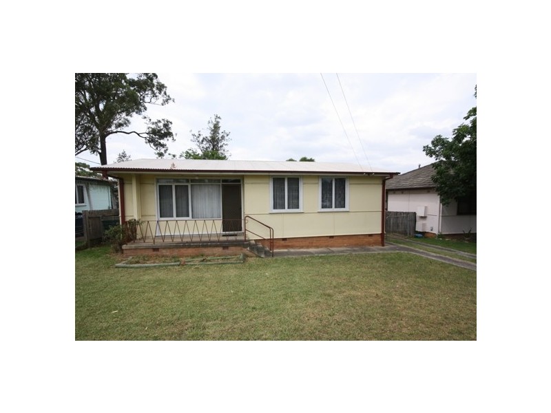 12 POPONDETTA ROAD, Whalan NSW 2770