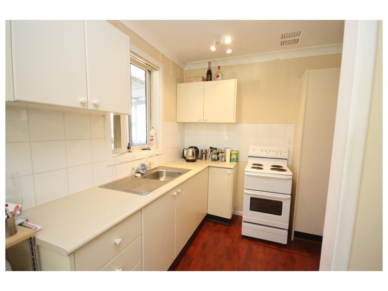 17 FORRESTER ROAD, Lethbridge Park NSW 2770