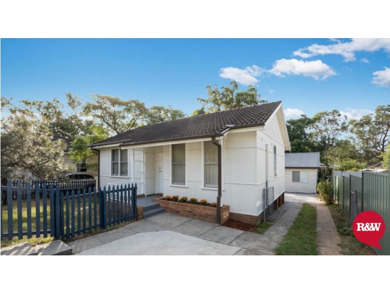 27 Moffatt Drive, Lalor Park NSW 2147