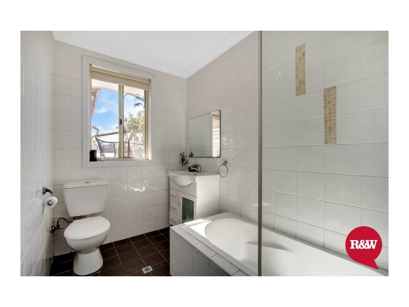 43 Roebuck Crescent, Willmot NSW 2770