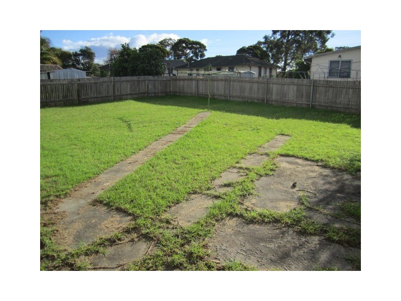 12 ROTORUA STREET, Lethbridge Park NSW 2770