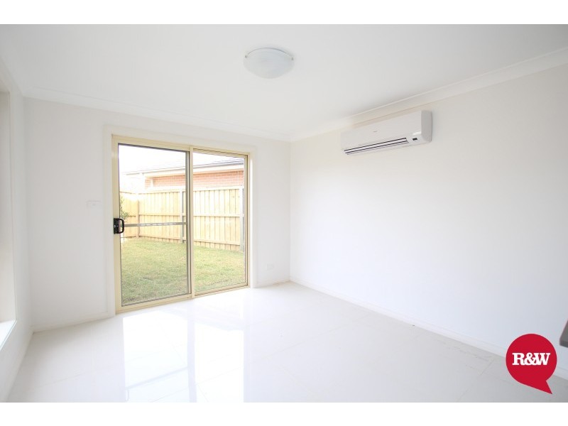 27 Gawler Avenue, Minto NSW 2566