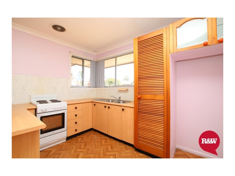 9 Brisbane Street, Oxley Park NSW 2760