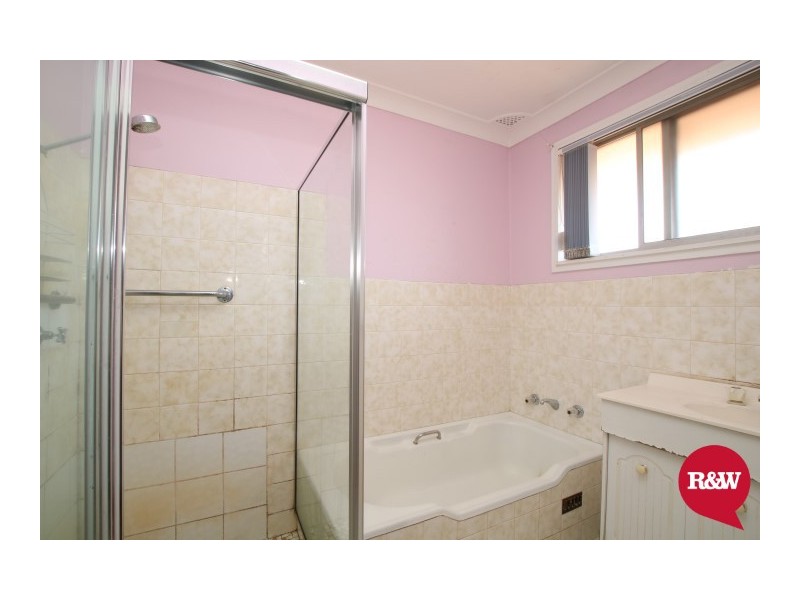 9 Brisbane Street, Oxley Park NSW 2760